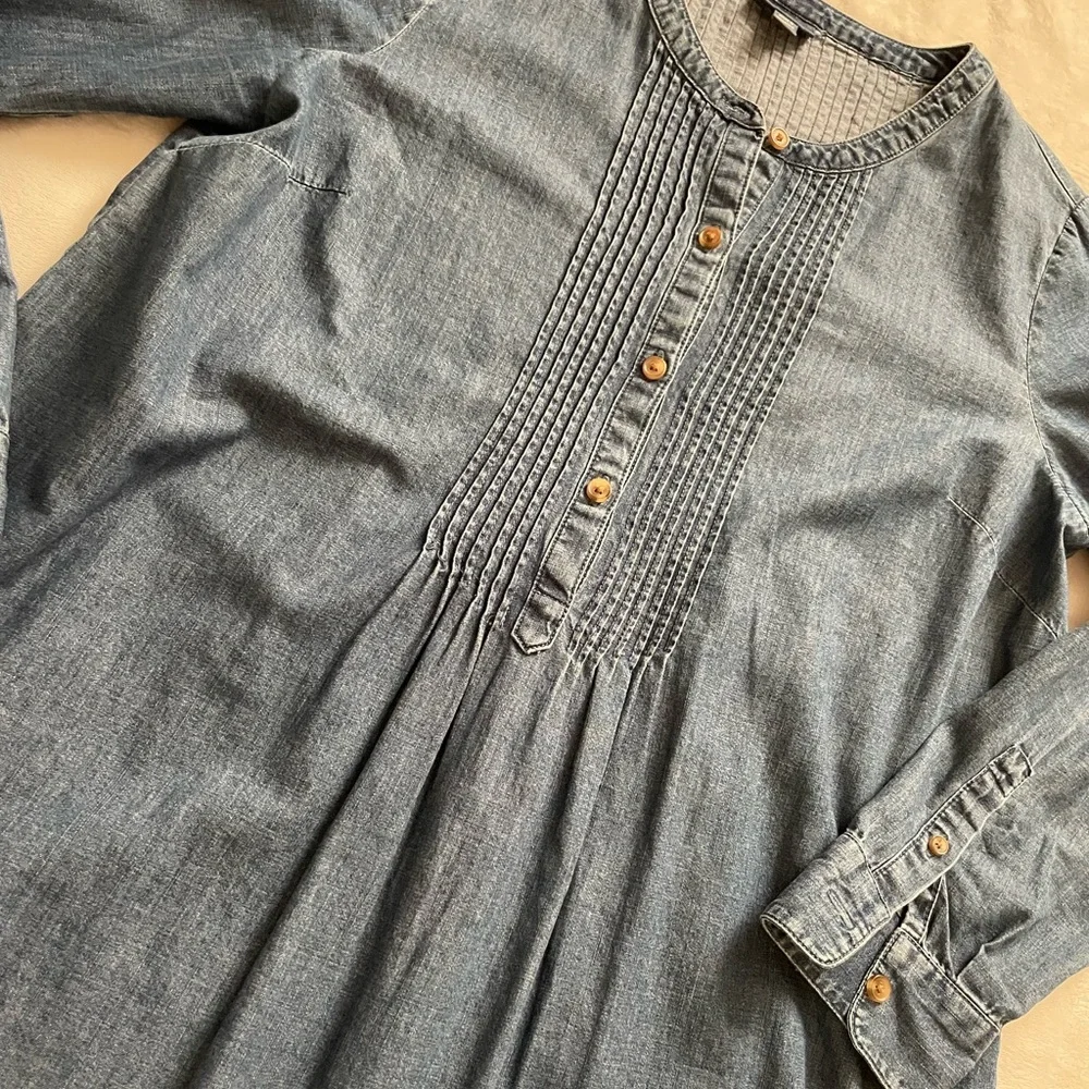 J. Jill Women’s Blue Denim Tunic‎ Top
